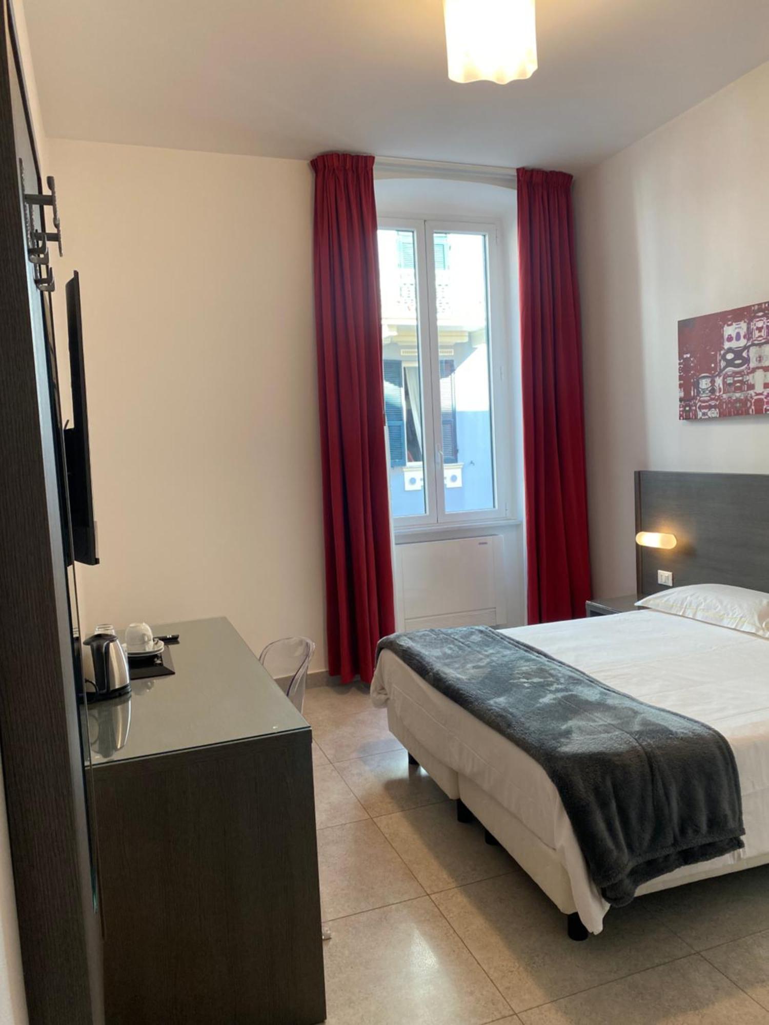 54 Rosselli Rooms La Spezia Exterior photo