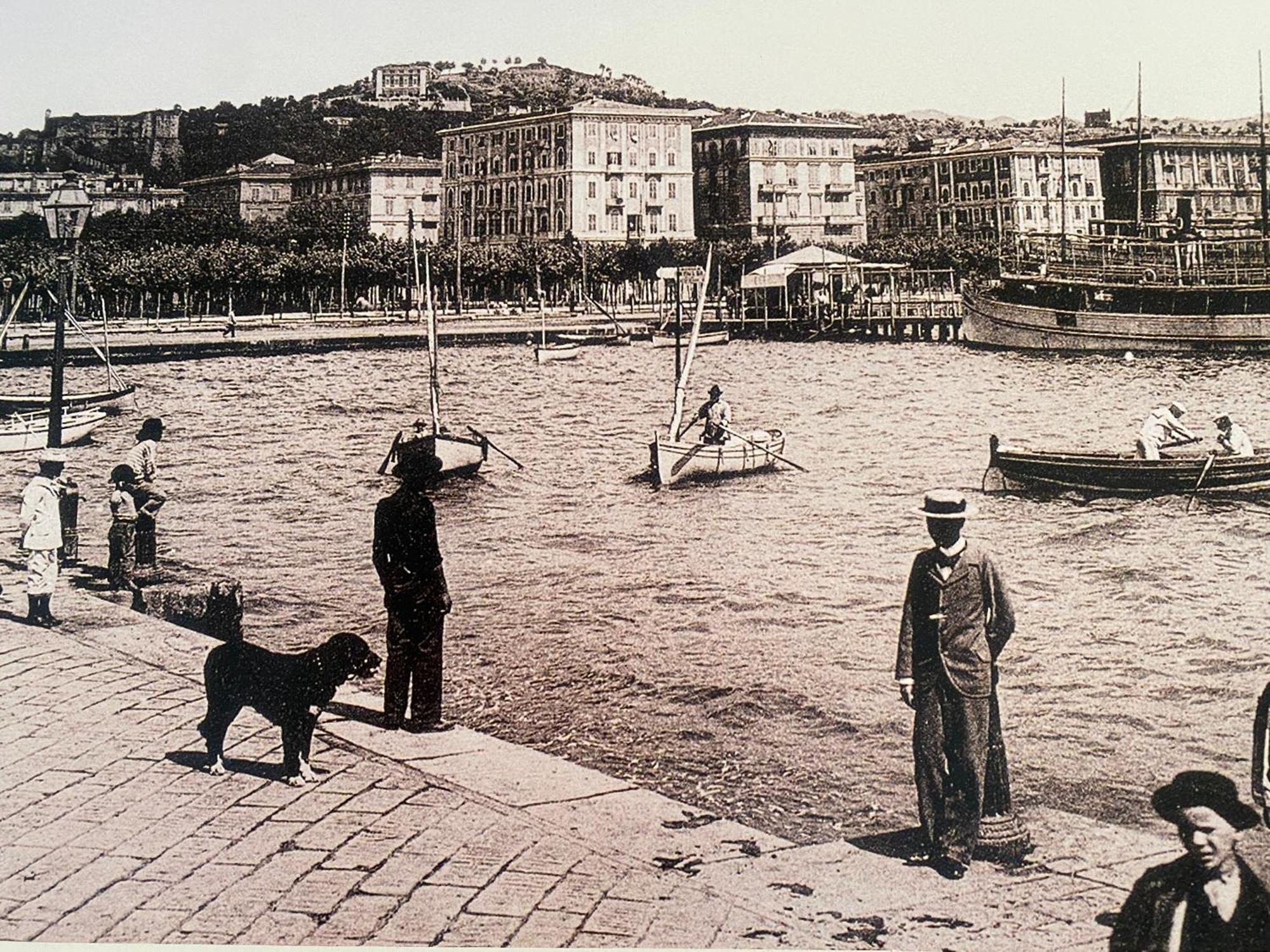 54 Rosselli Rooms La Spezia Exterior photo